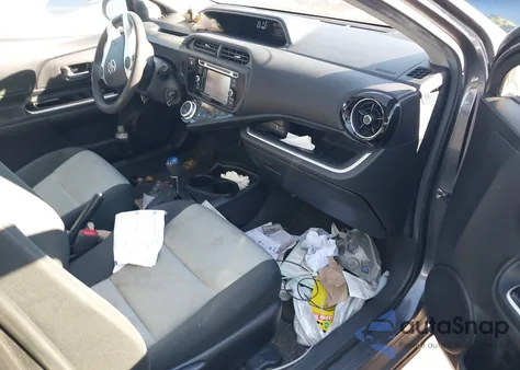 2017 Toyota Prius C Two из США, поврежденный, VIN JTDKDTB35H1598517